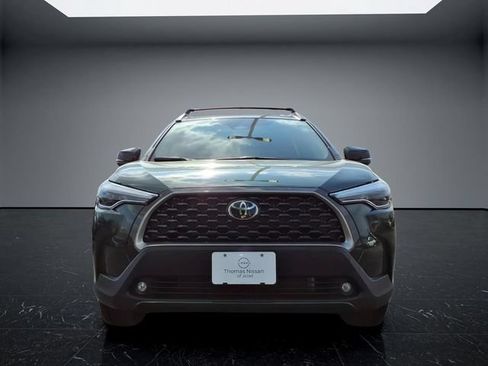 Used 2025 Toyota Corolla Cross XLE w/ Convenience Package AWD/4WD image 2