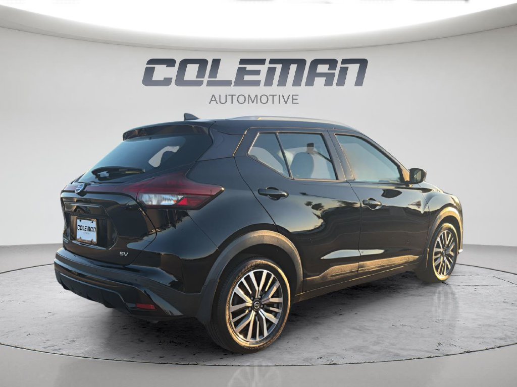 Used 2021 Nissan Kicks SV FWD image 5