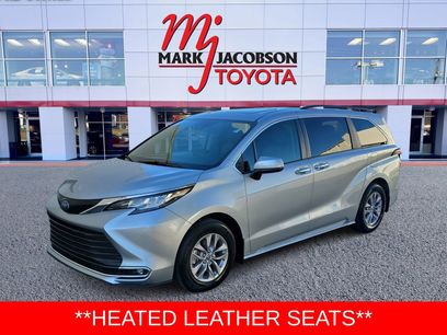 Used 2022 Toyota Sienna XLE