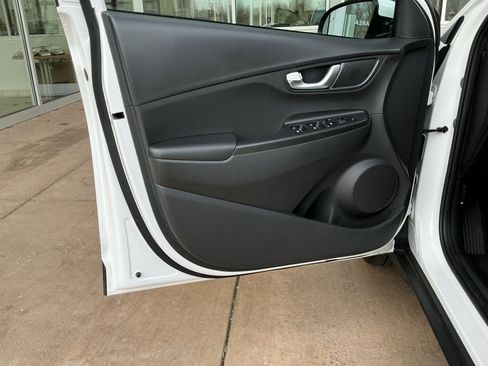 Used 2023 Hyundai Kona SEL w/ Convenience Package image 14