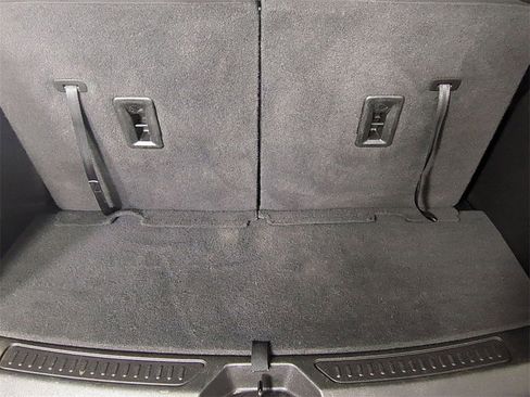 Certified 2023 GMC Acadia SLE w/ Driver Convenience Package image 25