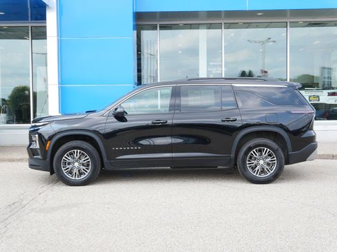 Certified 2024 Chevrolet Traverse LT w/ Trailering Package AWD/4WD image 5