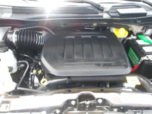 Used 2019 Dodge Grand Caravan SXT FWD image 24