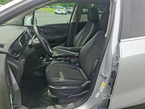 Used 2022 Buick Encore Preferred w/ Safety Package AWD/4WD image 13