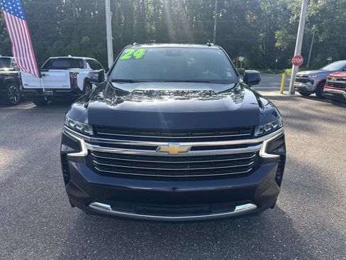 Used 2024 Chevrolet Suburban LT AWD/4WD image 11