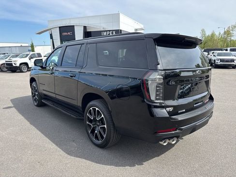 New 2026 Chevrolet Suburban RST w/ RST Capability Package image 3