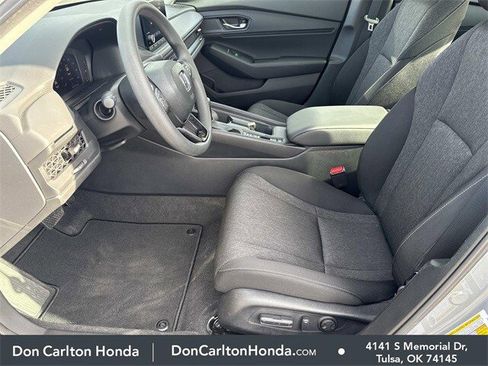 Used 2025 Honda Accord SE image 10