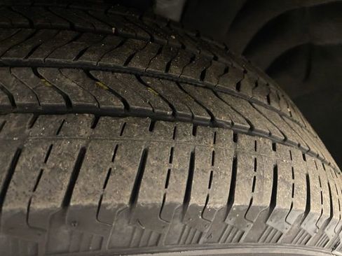 Used 2025 Chevrolet Traverse LT image 29