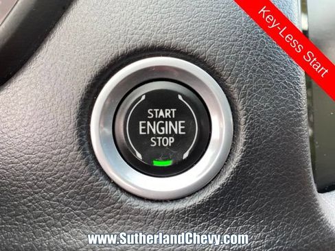 Used 2023 Cadillac XT4 Sport w/ Sun And Sound Package AWD/4WD image 29