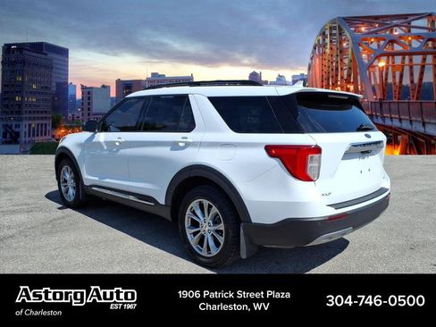Used 2020 Ford Explorer XLT w/ Equipment Group 202A AWD/4WD image 5