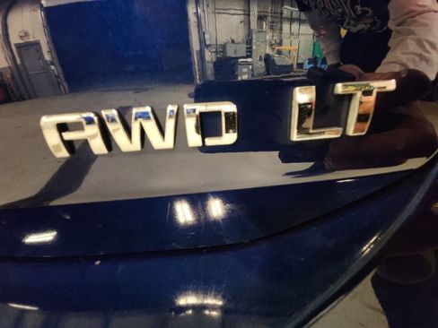 Used 2023 Chevrolet Equinox LT image 36