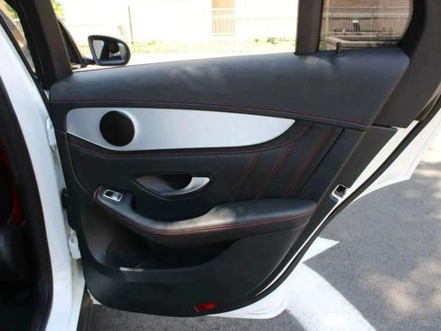 Used 2019 Mercedes-Benz GLC 43 AMG 4MATIC image 30