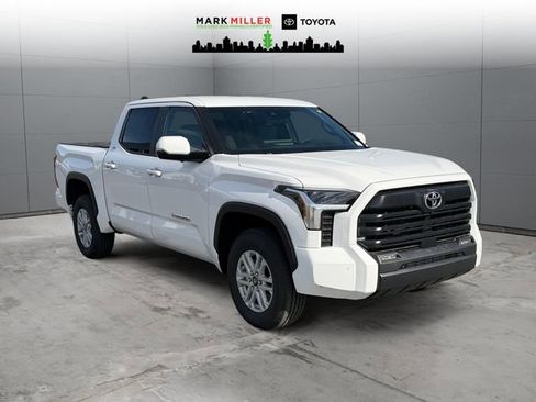 New 2026 Toyota Tundra SR5 w/ SR5 Premium Package AWD/4WD image 7