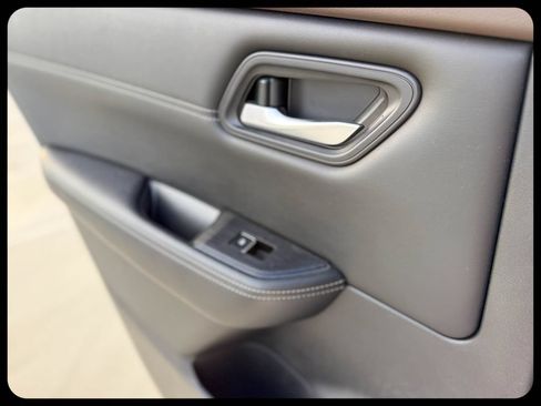 Used 2023 Nissan Rogue SL w/ SL Premium Package FWD image 27