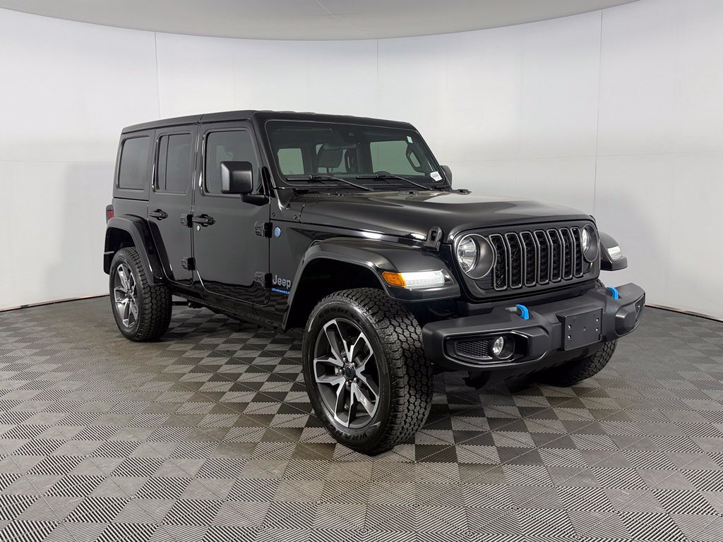 Used 2024 Jeep Wrangler Unlimited AWD/4WD image 4