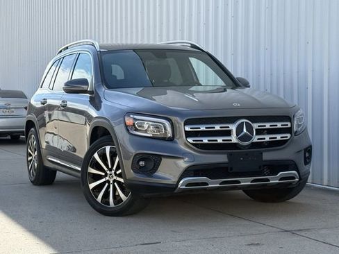 Used 2022 Mercedes-Benz GLB 250 image 2