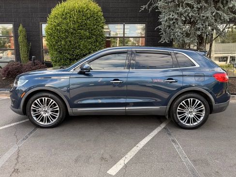 Used 2017 Lincoln MKX Reserve FWD image 9