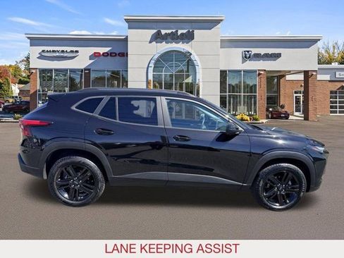 Used 2025 Chevrolet Trax ACTIV w/ Driver Confidence Package FWD image 7