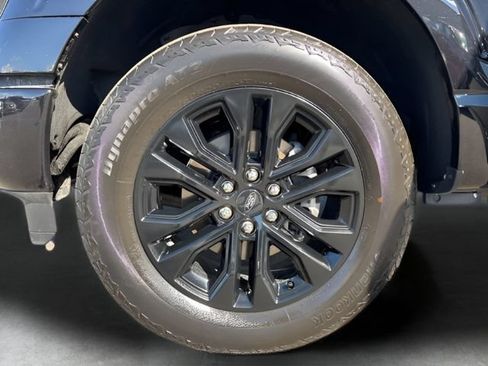 Used 2025 Ford F150 Lariat AWD/4WD image 41