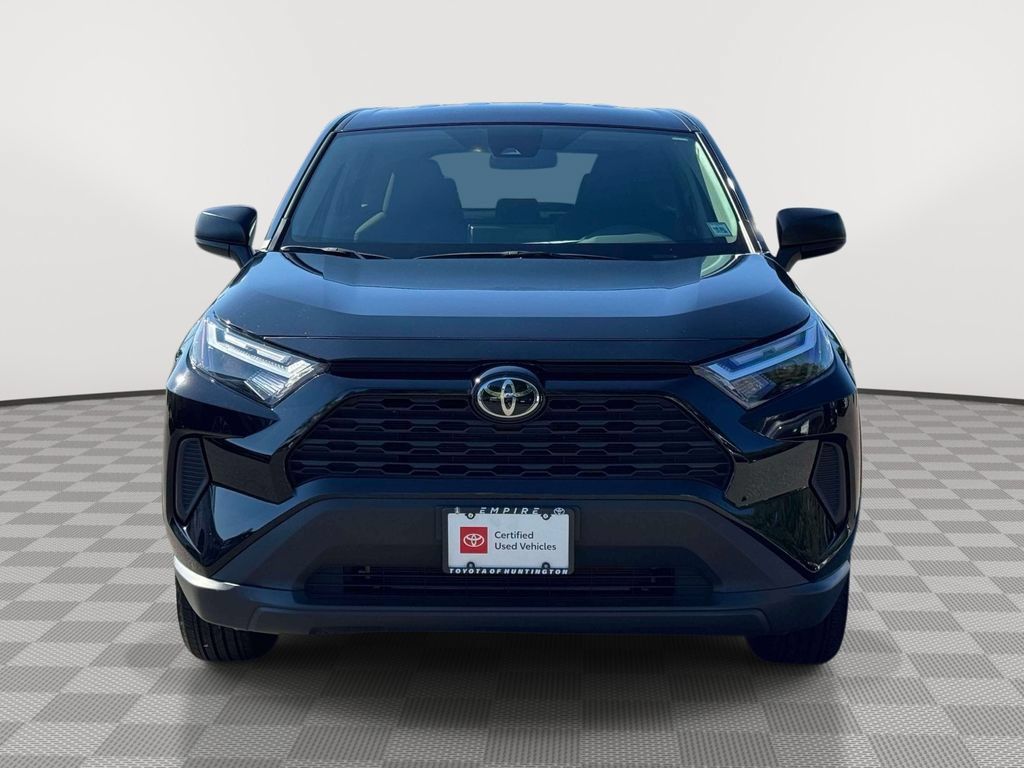 Used 2025 Toyota RAV4 LE AWD/4WD image 2