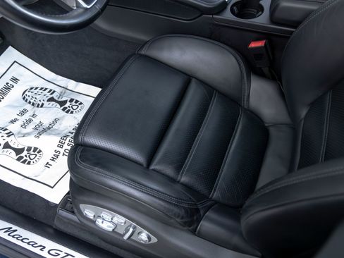 Certified 2018 Porsche Macan GTS AWD/4WD image 27