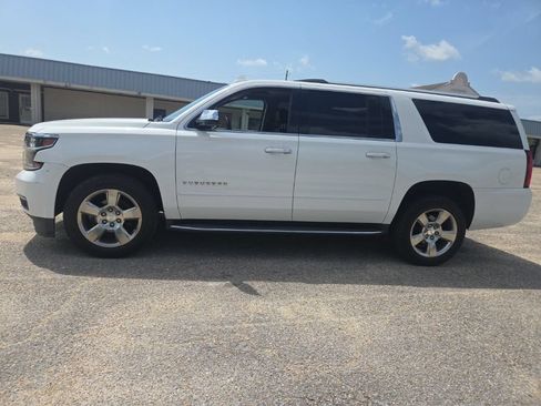 Used 2020 Chevrolet Suburban Premier RWD image 6