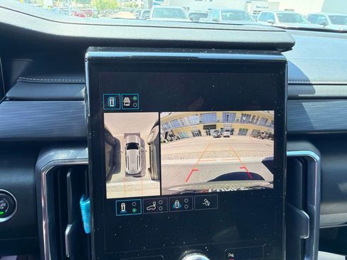 Used 2025 GMC Acadia Elevation FWD image 30
