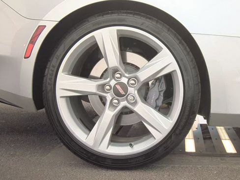Used 2017 Chevrolet Camaro SS RWD image 12