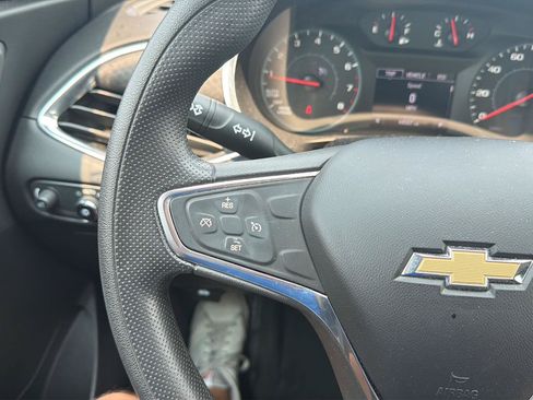 Used 2021 Chevrolet Malibu LT FWD image 14