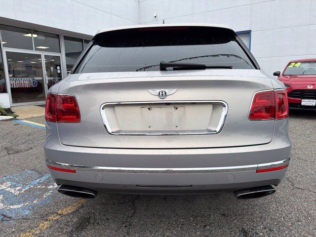 Used 2018 Bentley Bentayga AWD/4WD image 6