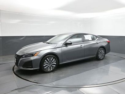 Used 2025 Nissan Altima 2.5 SV