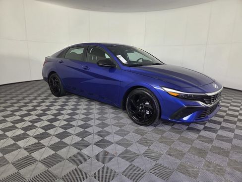 Used 2026 Hyundai Elantra Sport FWD image 3