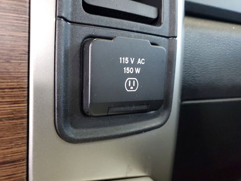 Used 2017 RAM 1500 Laramie w/ Convenience Group AWD/4WD image 29
