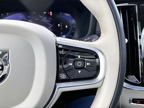 Certified 2023 Volvo S60 B5 Ultimate image 12