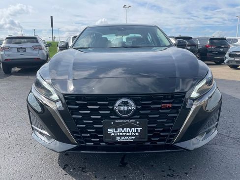 Used 2024 Nissan Altima 2.5 SR FWD image 24