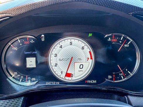 Used 2019 Cadillac CTS V w/ Luxury Package RWD image 9