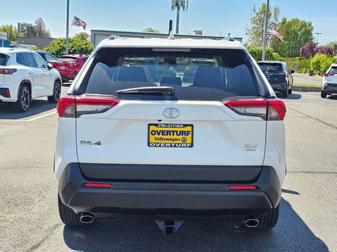 Used 2019 Toyota RAV4 XLE w/ Convenience Package AWD/4WD image 5