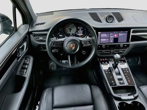 Certified 2023 Porsche Macan S AWD/4WD image 25