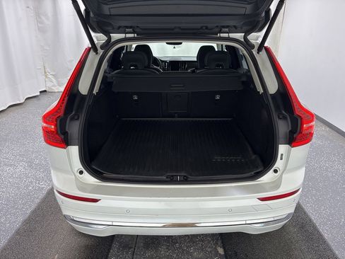 Used 2023 Volvo XC60 B5 Plus w/ Climate Package AWD/4WD image 7