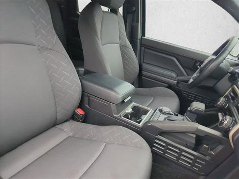 Used 2025 Toyota Tacoma SR5 AWD/4WD image 24