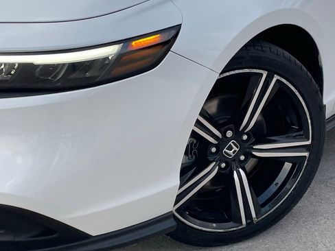 Used 2023 Honda Accord Sport image 9