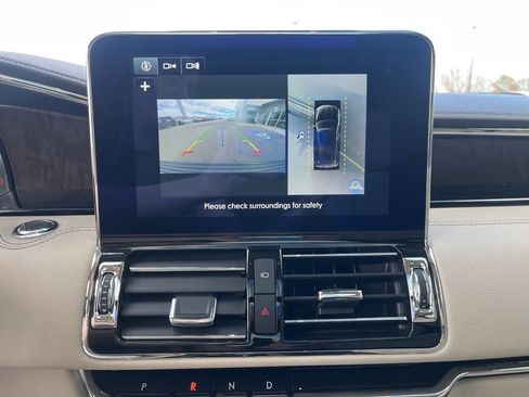 Used 2019 Lincoln Navigator Reserve image 21