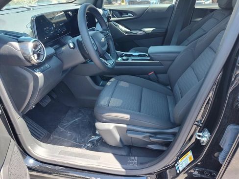 New 2026 Chevrolet Equinox LT w/ Safety and Technology Package FWD image 5
