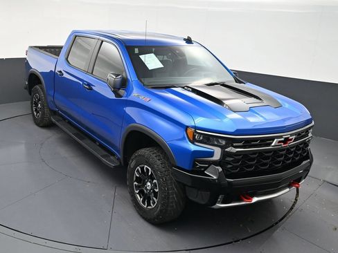 Used 2024 Chevrolet Silverado 1500 ZR2 w/ Technology Package AWD/4WD image 19