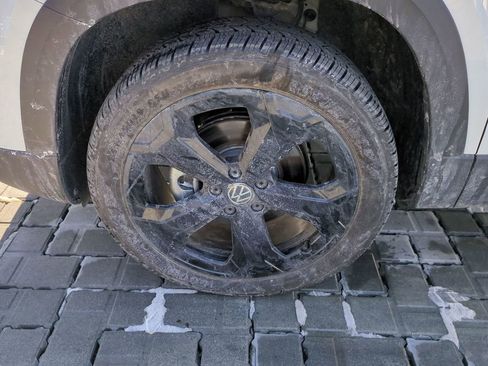 Used 2025 Volkswagen Taos SEL w/ Black Wheel Plus Package image 9