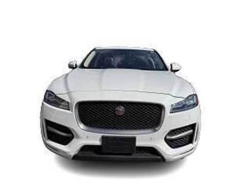 Used 2017 Jaguar F-PACE R-Sport image 1
