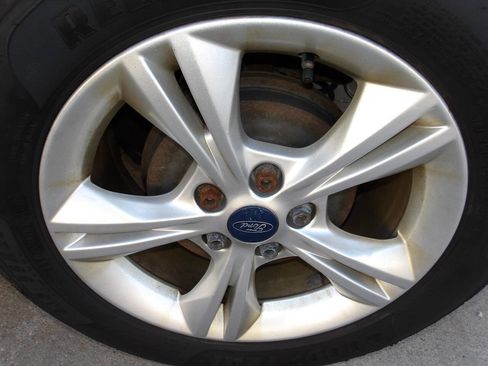 Used 2014 Ford Focus SE w/ SE Winter Package FWD image 52