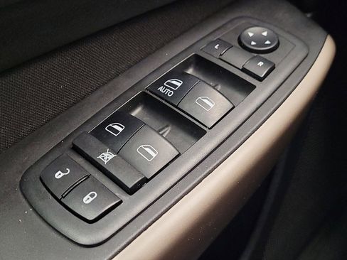 Used 2018 Jeep Cherokee Latitude image 27