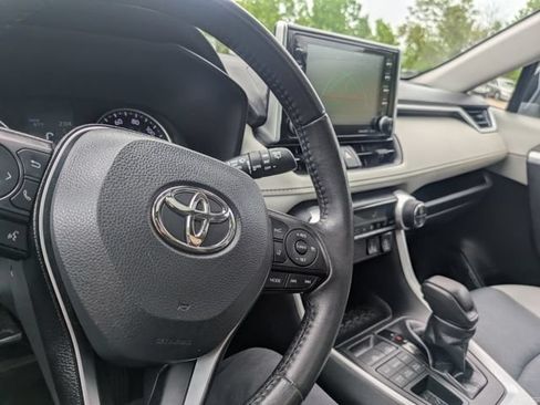 Used 2021 Toyota RAV4 XLE w/ Convenience Package AWD/4WD image 34
