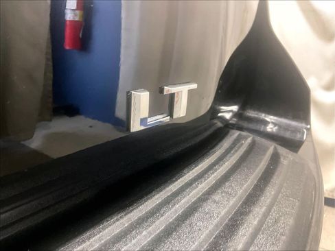 Used 2025 Chevrolet Tahoe LT image 29